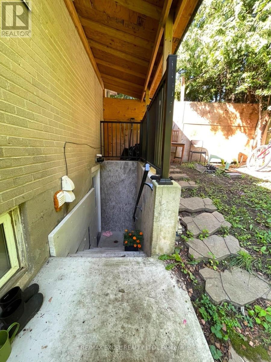BASEMENT-23 Algonquin Crescent, Aurora, ON, L4G 3E6 - 5