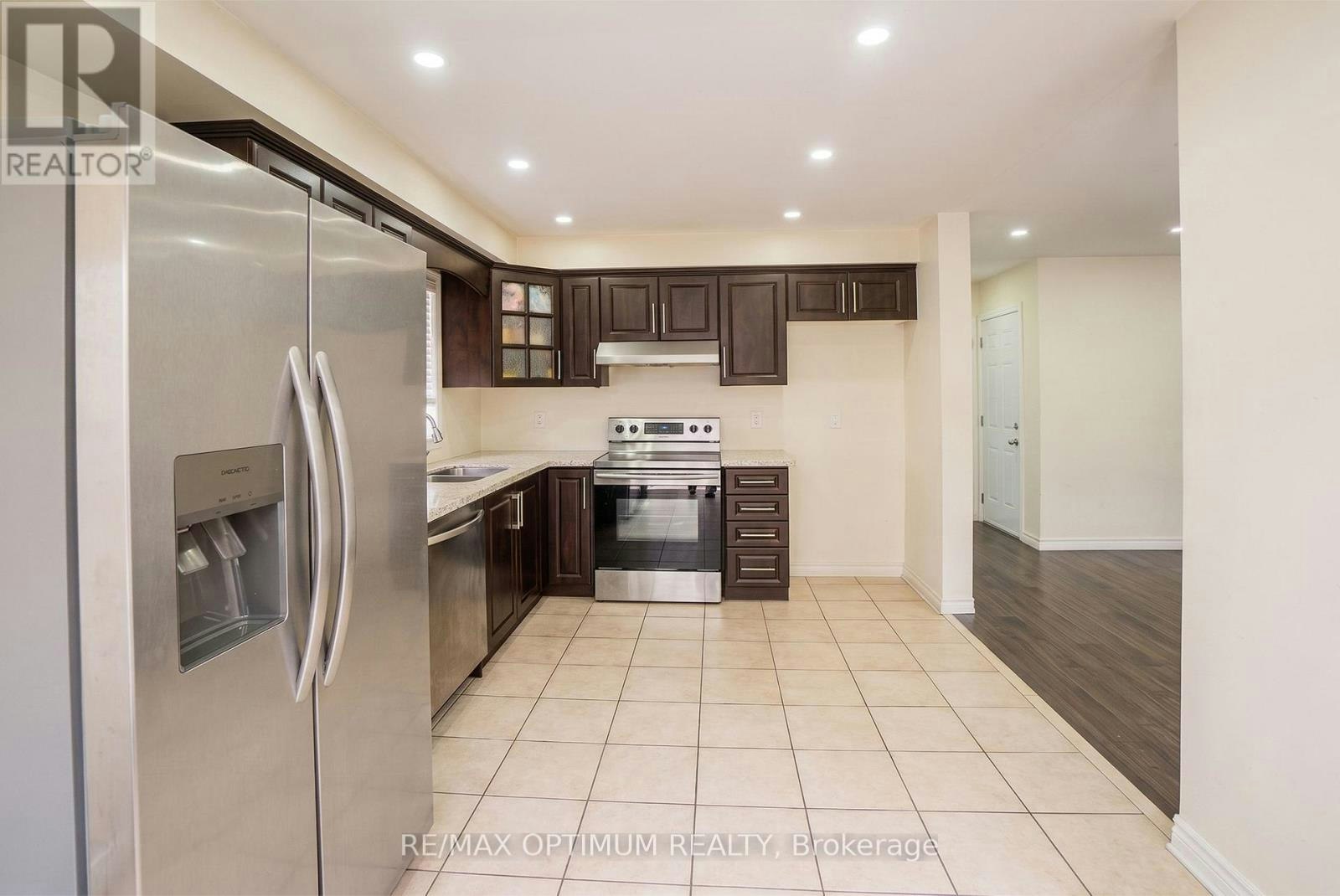 8 Topiary Lane, Brampton, ON, L7A 2K6 - 10