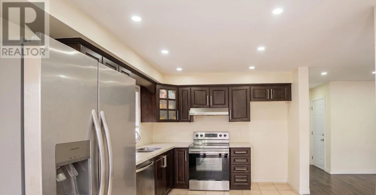 8 Topiary Lane, Brampton, ON, L7A 2K6 - 10