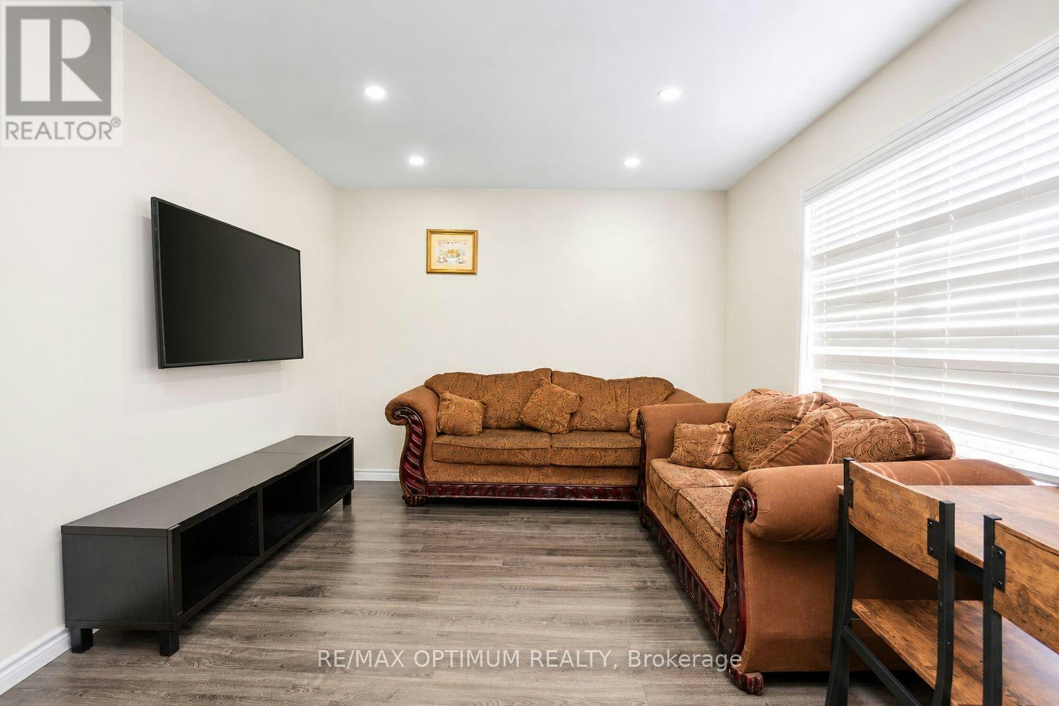 8 Topiary Lane, Brampton, ON, L7A 2K6 - 7