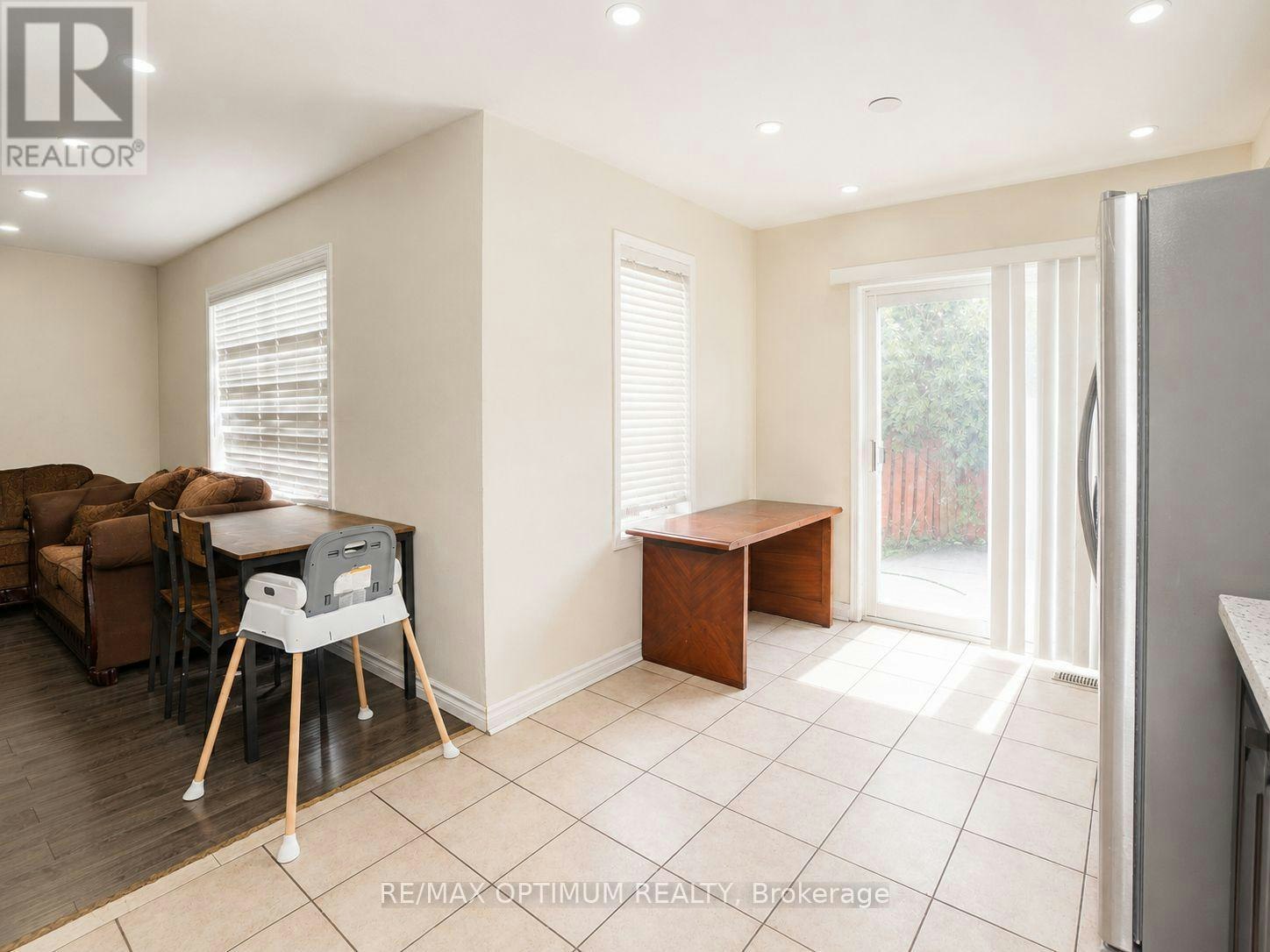 8 Topiary Lane, Brampton, ON, L7A 2K6 - 9