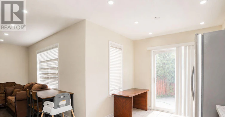 8 Topiary Lane, Brampton, ON, L7A 2K6 - 9