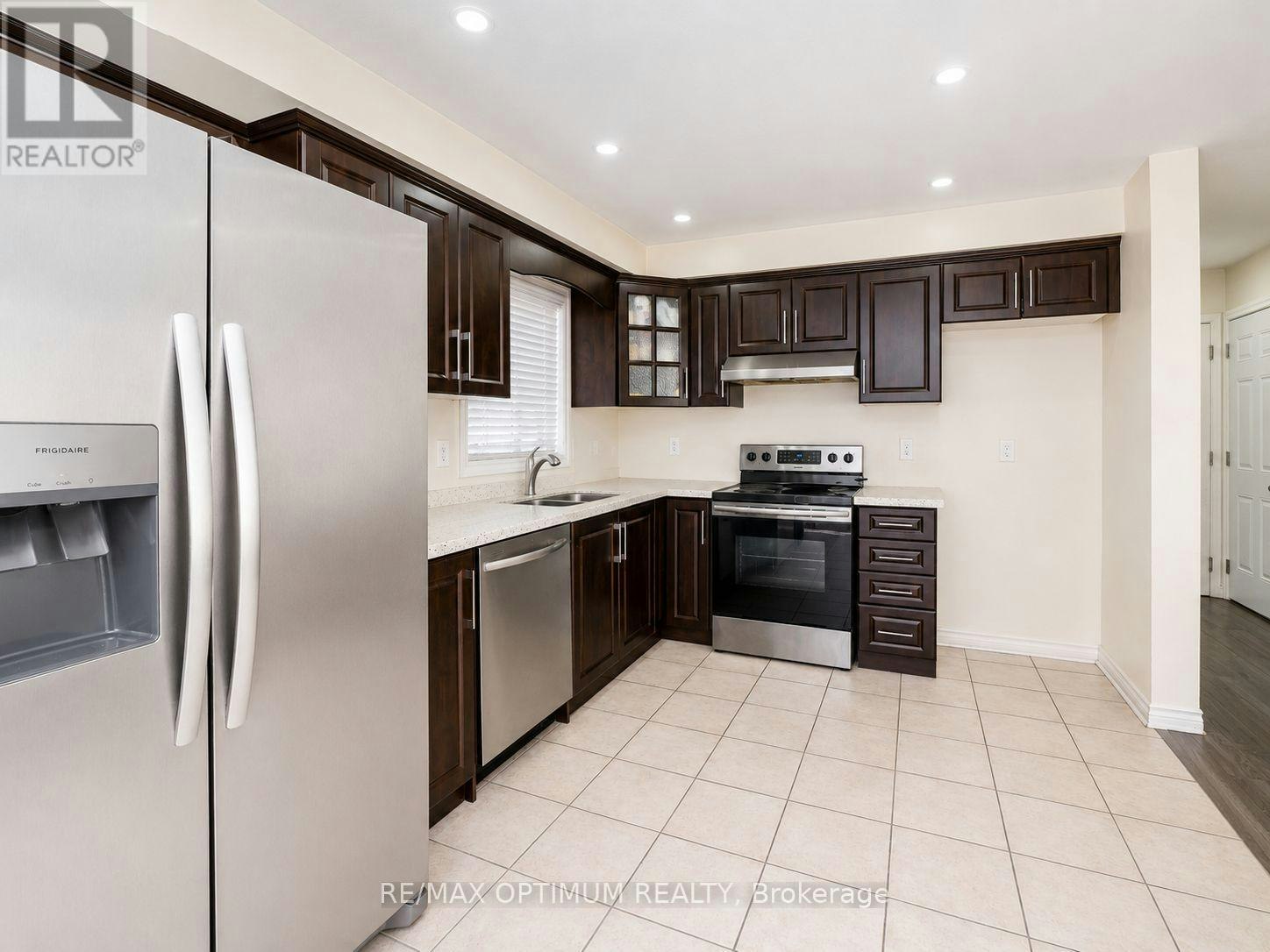 8 Topiary Lane, Brampton, ON, L7A 2K6 - 11