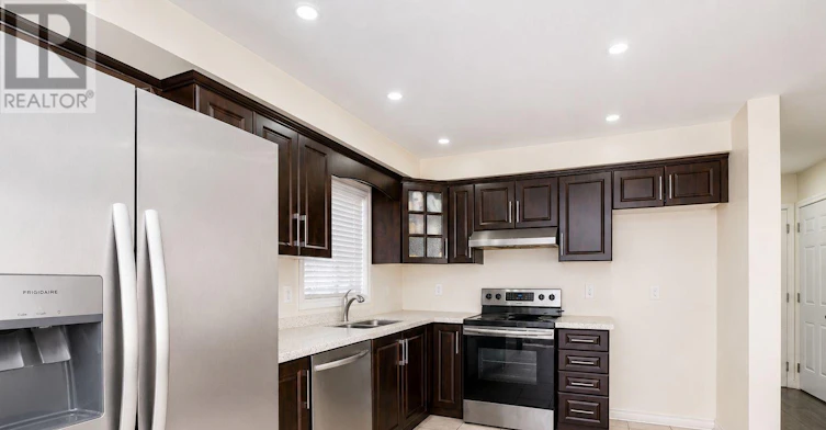 8 Topiary Lane, Brampton, ON, L7A 2K6 - 11