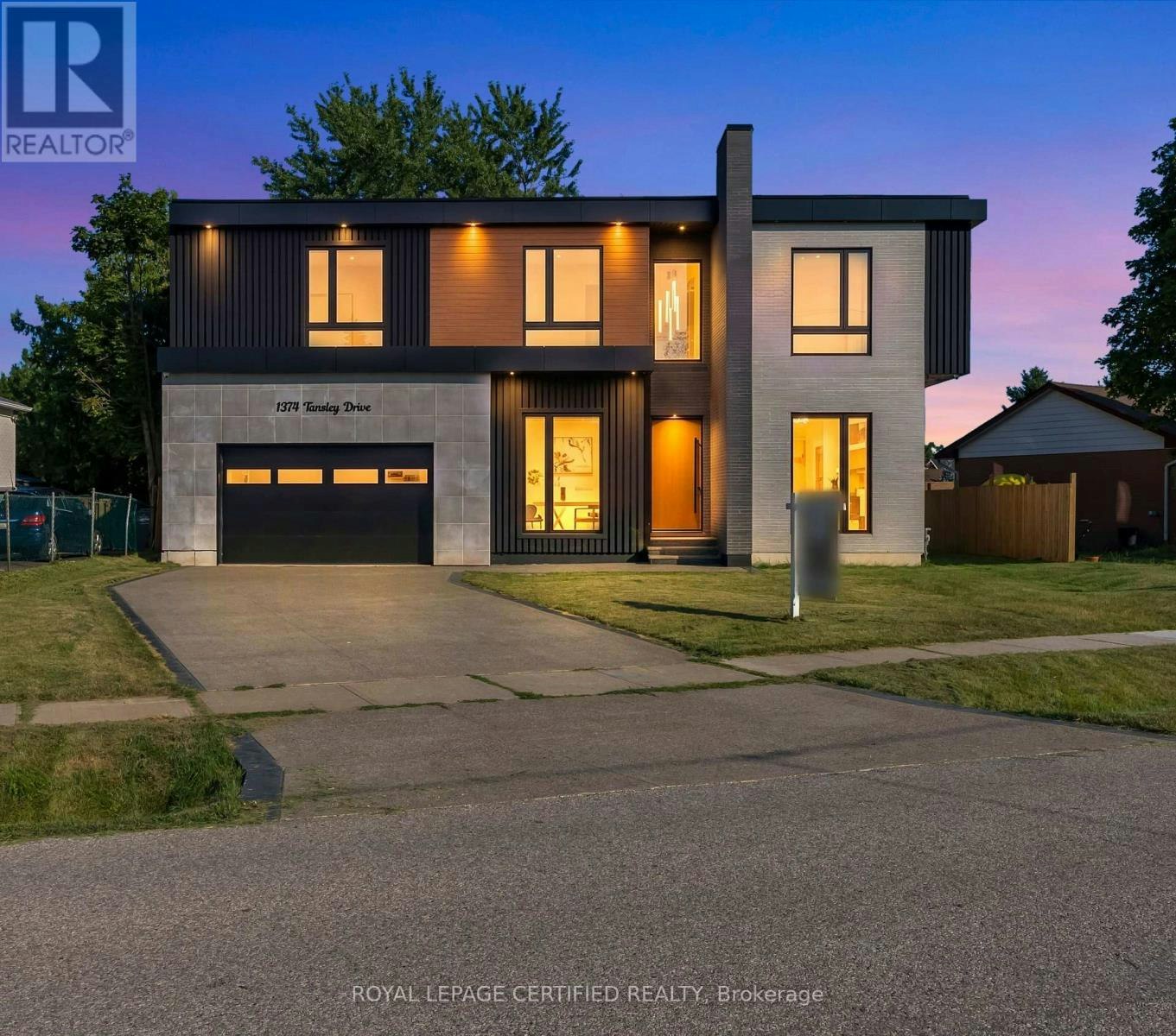 1374 Tansley Drive, Oakville, ON, L6L 2N4