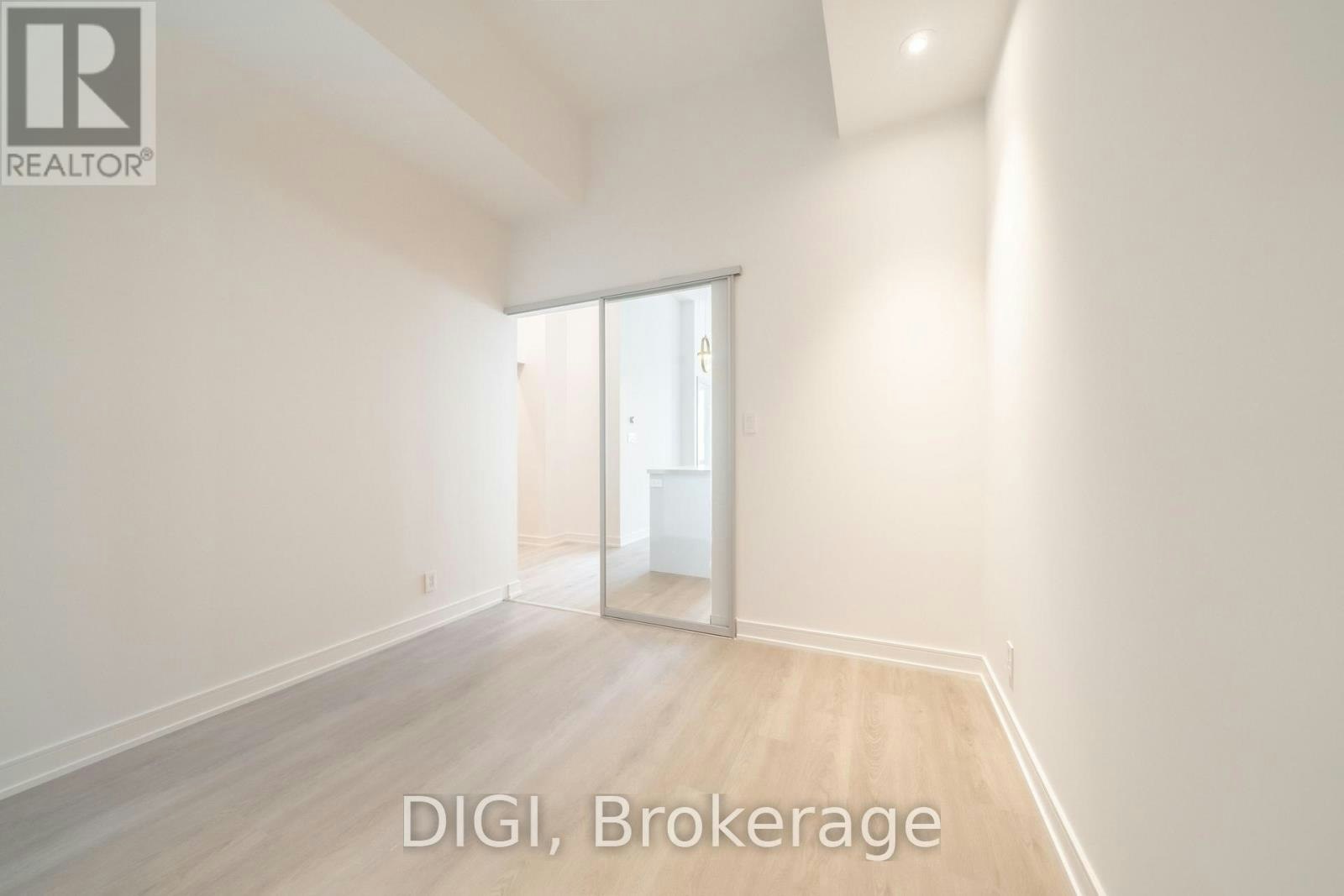 W426-485 Perth Avenue, Toronto, ON, M6N 0B9 - 17