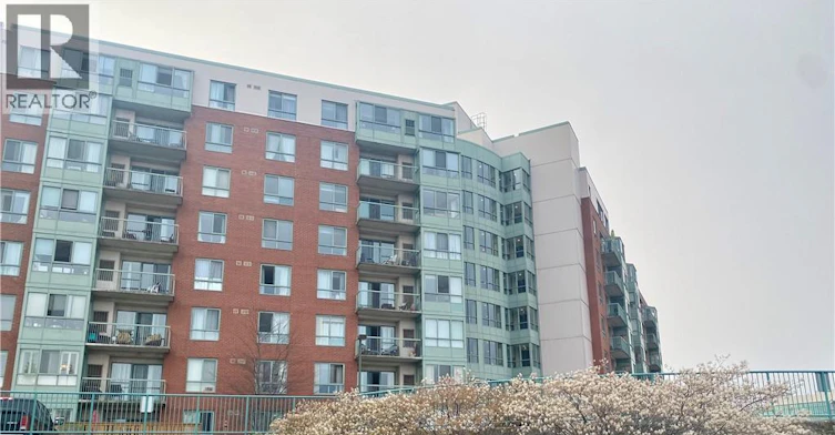 PH3-30 Blue Springs Drive, Waterloo, ON, N2J 5T2