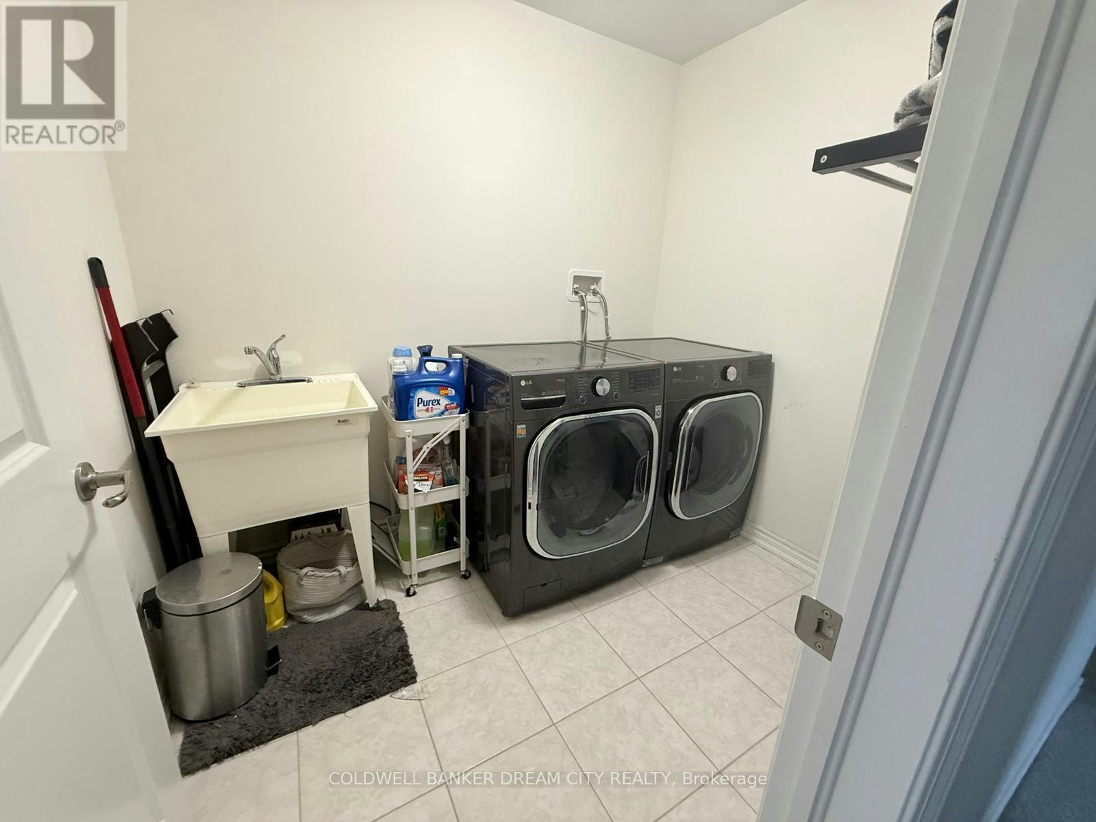 8 Moriarity Drive, Brant, ON, N3L 0K4 - 14