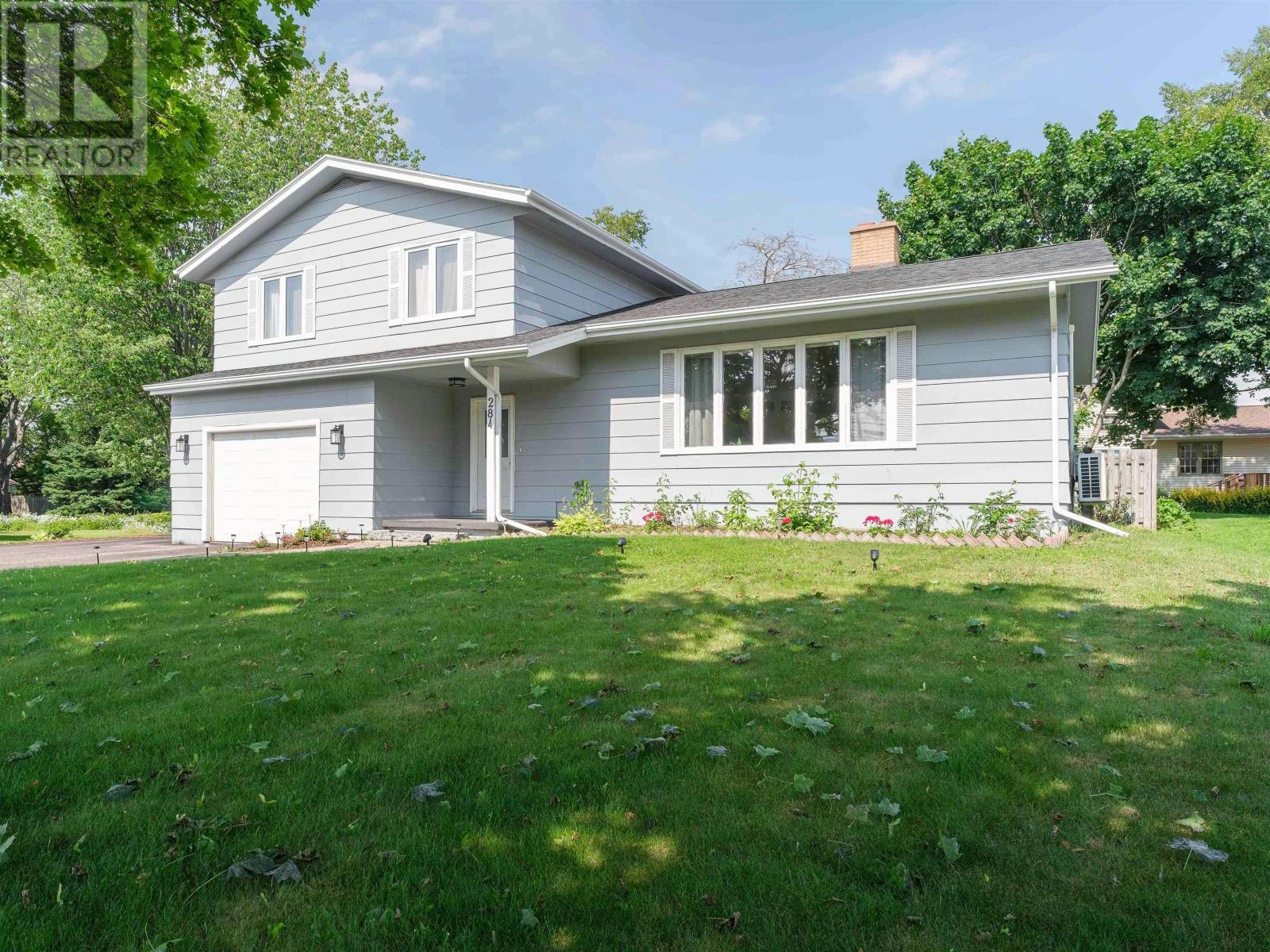 284 River Road North, Charlottetown, PE, C1A 3L8