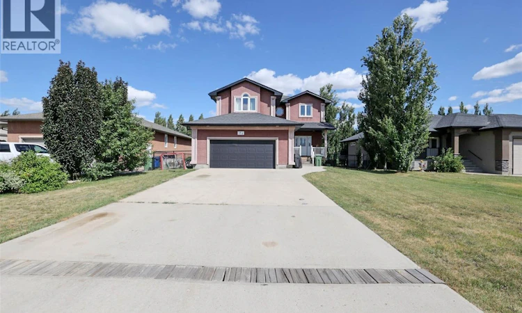 71 Fairway Crescent