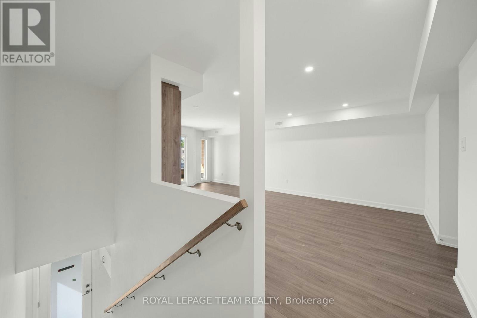 UPPER-1231 Shillington Avenue, Ottawa, ON, K1Z 7Z9 - 5