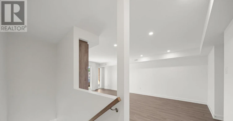 UPPER-1231 Shillington Avenue, Ottawa, ON, K1Z 7Z9 - 5