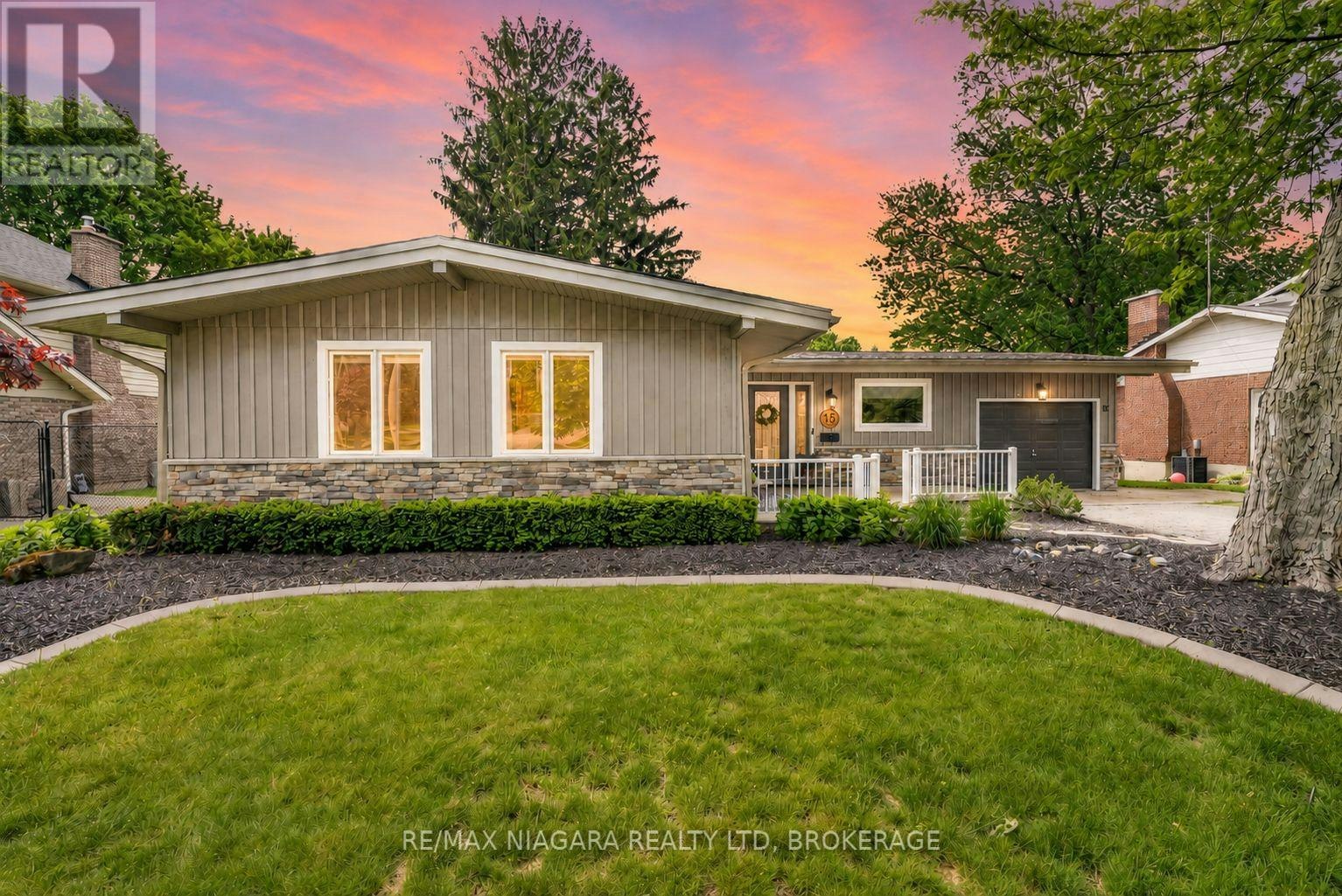 15 Cross Hill Road, Pelham, ON, L3E 0J3