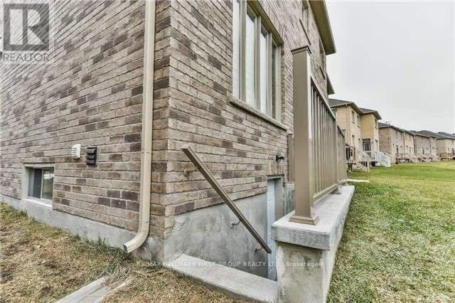 85 Stannardville Drive, Ajax, ON, L1T 4M4 - 2