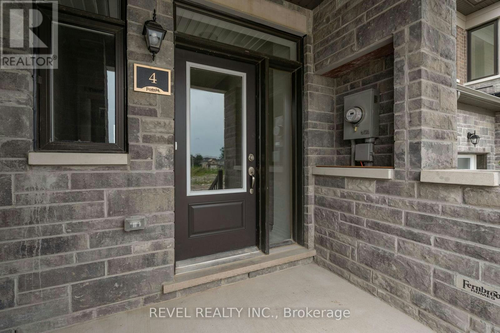 4 Rochester Drive, Barrie, ON, L9J 0J9 - 2
