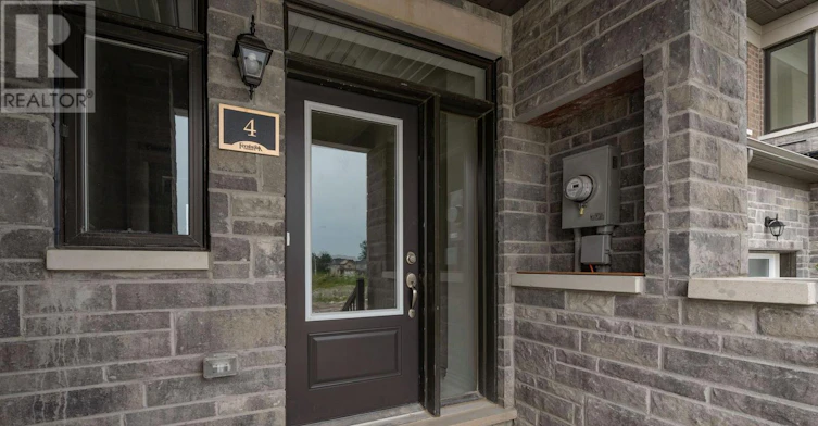 4 Rochester Drive, Barrie, ON, L9J 0J9 - 2