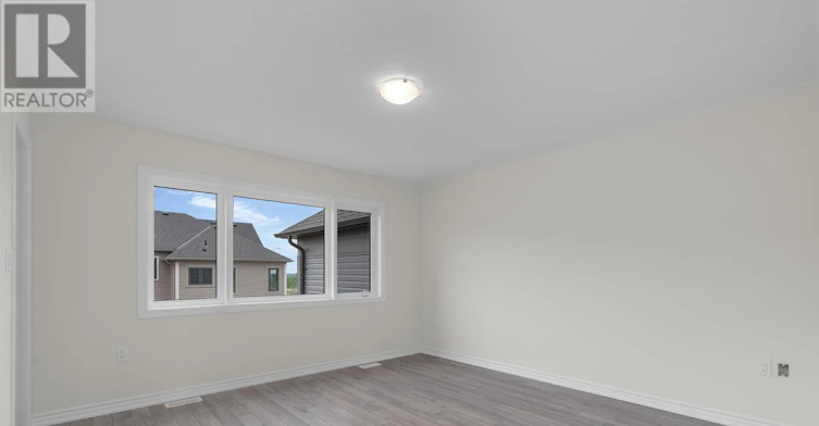4 Rochester Drive, Barrie, ON, L9J 0J9 - 10