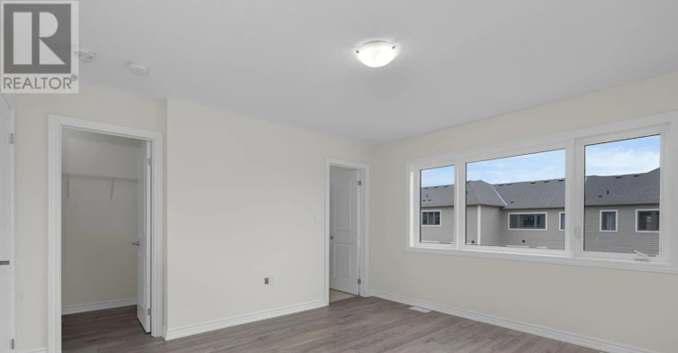 4 Rochester Drive, Barrie, ON, L9J 0J9 - 11