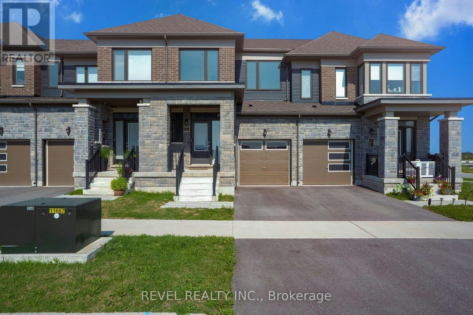 4 Rochester Drive, Barrie, ON, L9J 0J9