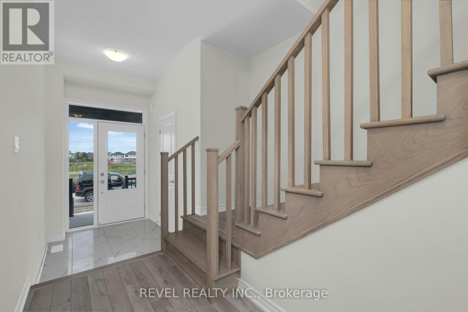 4 Rochester Drive, Barrie, ON, L9J 0J9 - 3