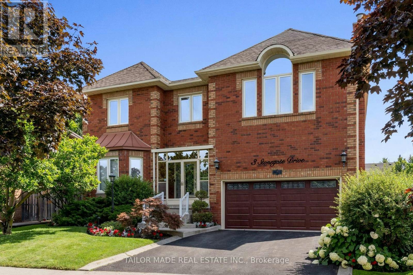 3 Stonegate Drive, Brampton, ON, L6Z 3L7