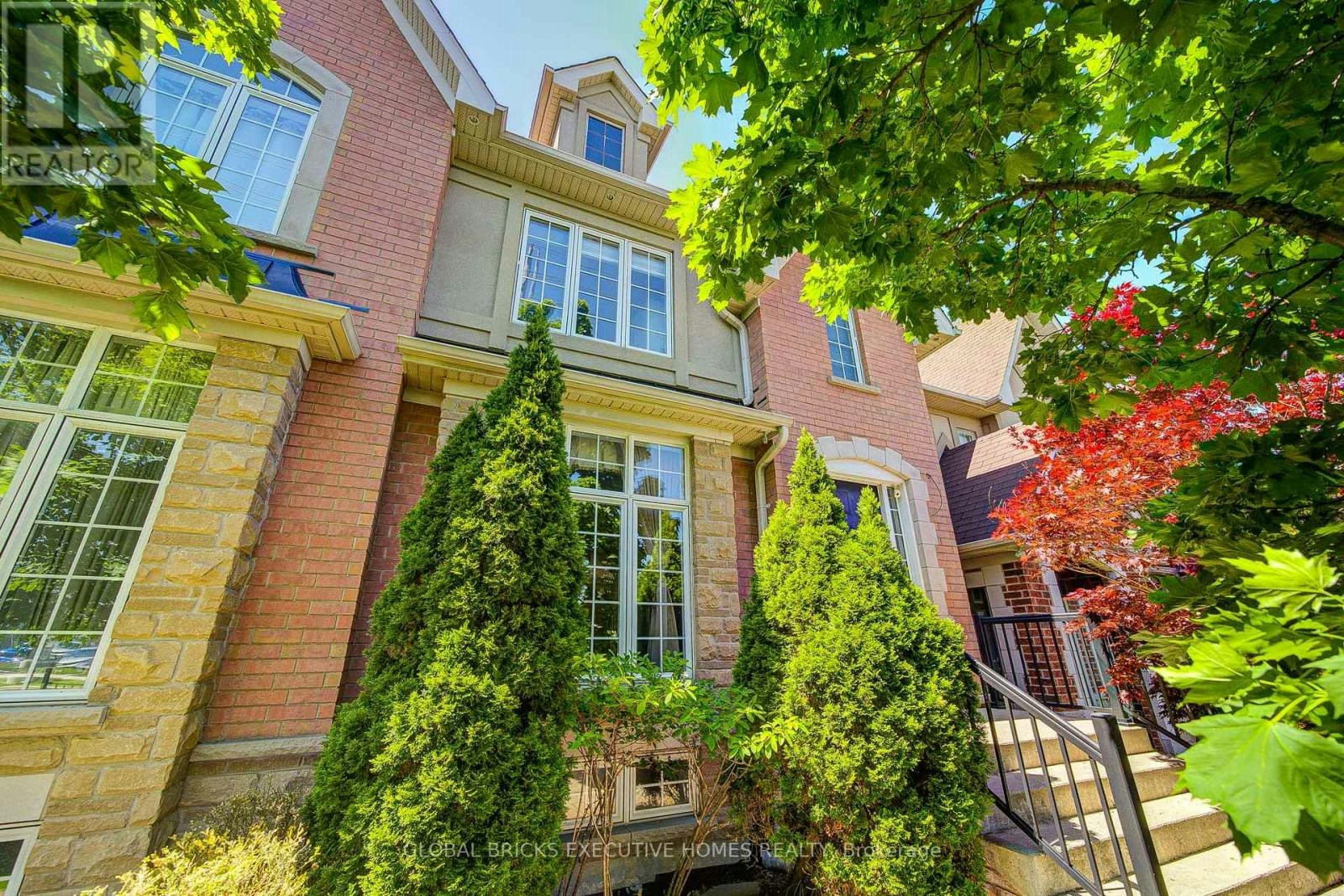 3885 Eglinton Avenue, Mississauga, ON, L5M 7Z7