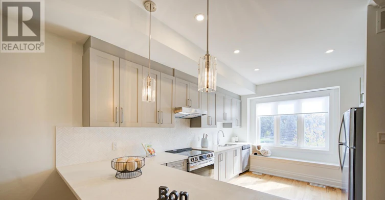 2-111 Wilson Street E, Hamilton, ON, L9B 2G7 - 12