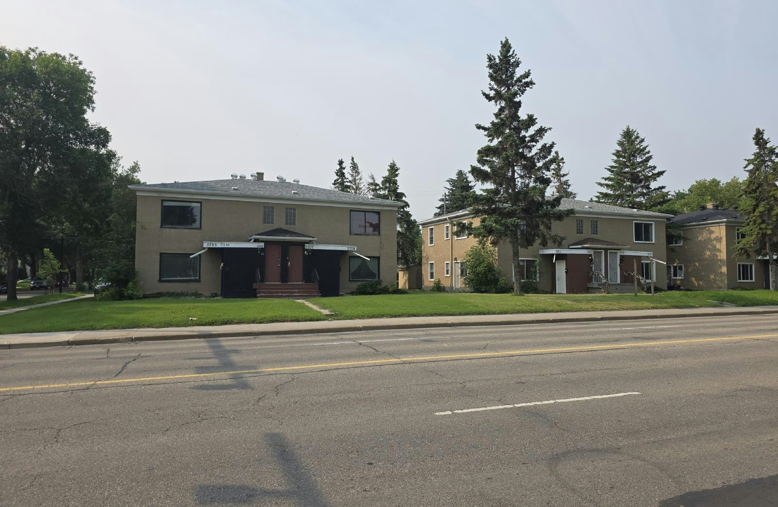 5703 118 Avenue, Edmonton, AB, T5W 1E2