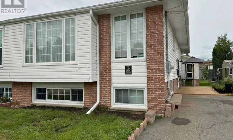 40 Charlton Crescent