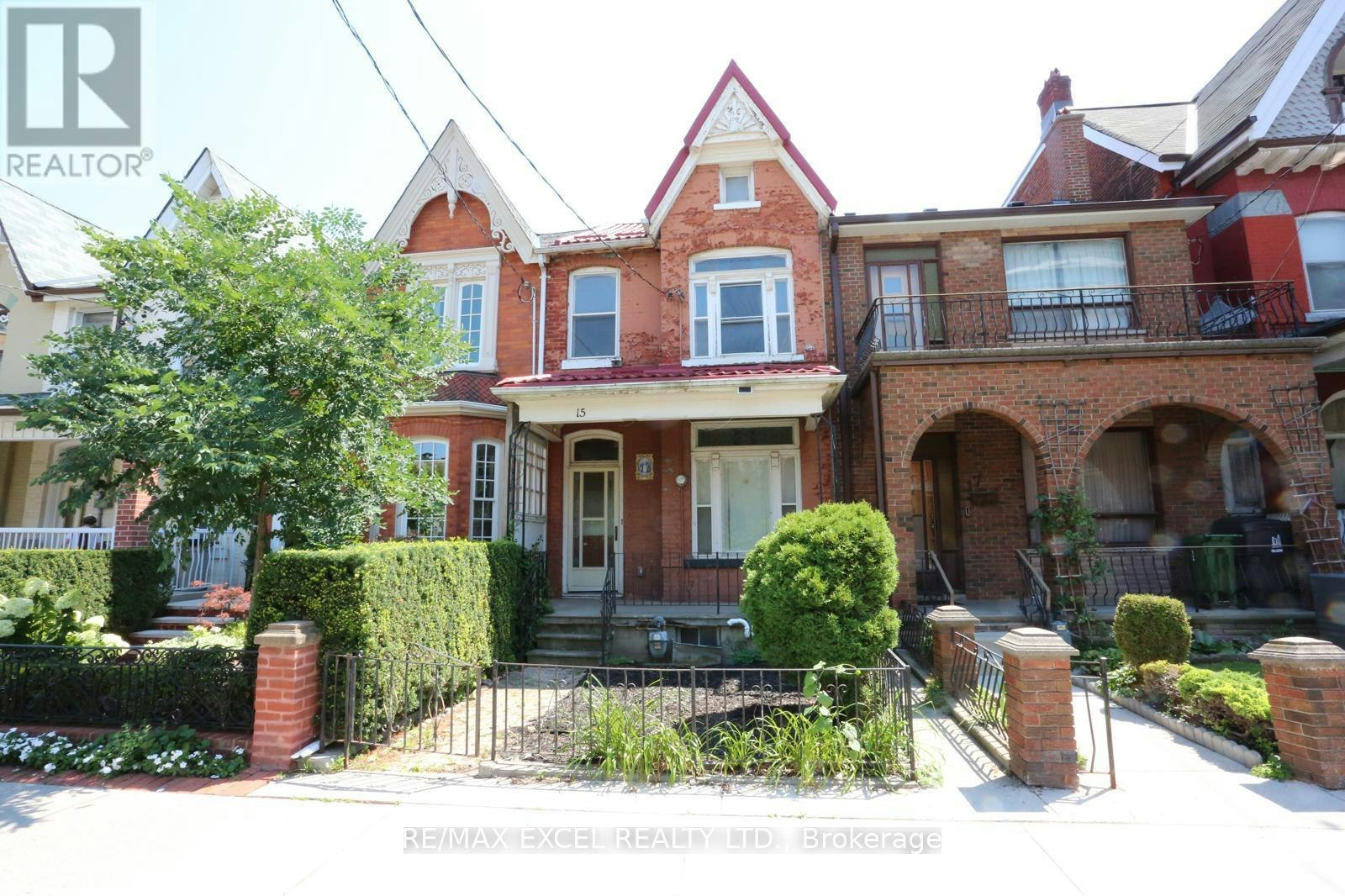 15 Oxford Street, Toronto, ON, M5T 1N8