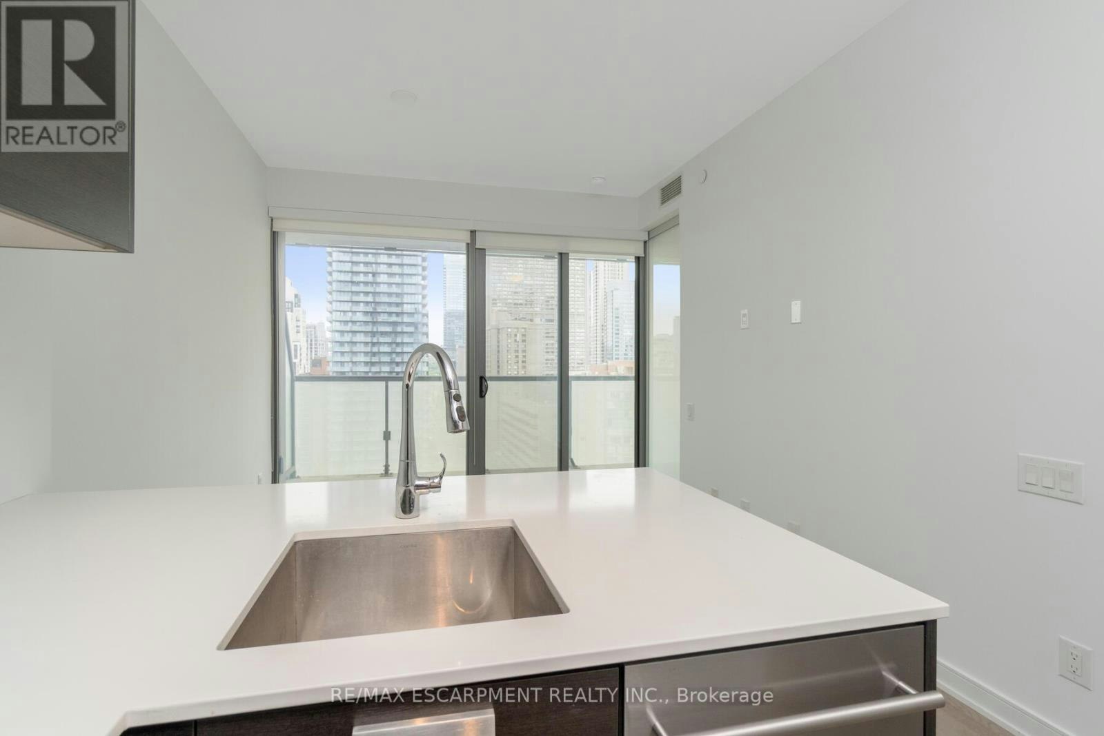 2209-57 St Joseph Street, Toronto, ON, M5S 0C5 - 9