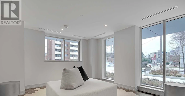 701-1 Cardiff Road, Toronto, ON, M4P 0G2 - 2