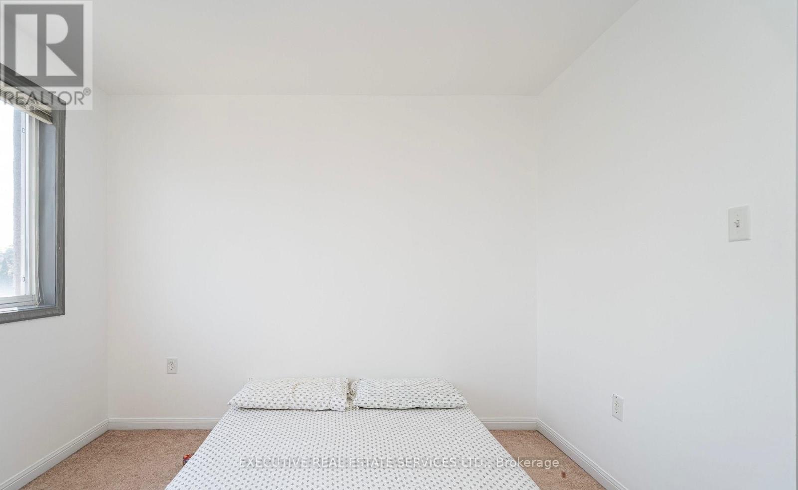 25 Dreamcrest Court, Whitby, ON, L1R 3P7 - 33