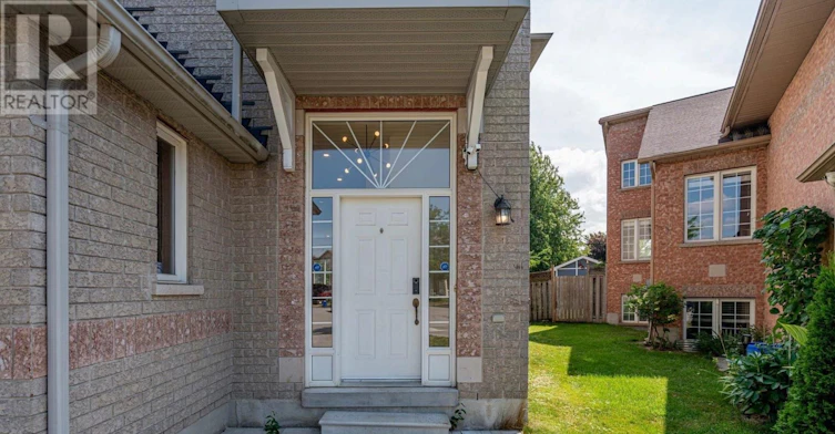 25 Dreamcrest Court, Whitby, ON, L1R 3P7 - 2