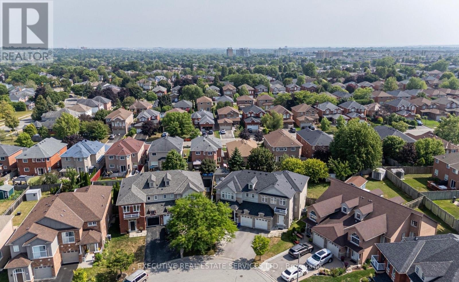 25 Dreamcrest Court, Whitby, ON, L1R 3P7 - 41