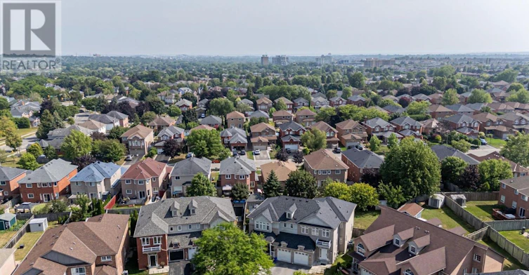 25 Dreamcrest Court, Whitby, ON, L1R 3P7 - 41
