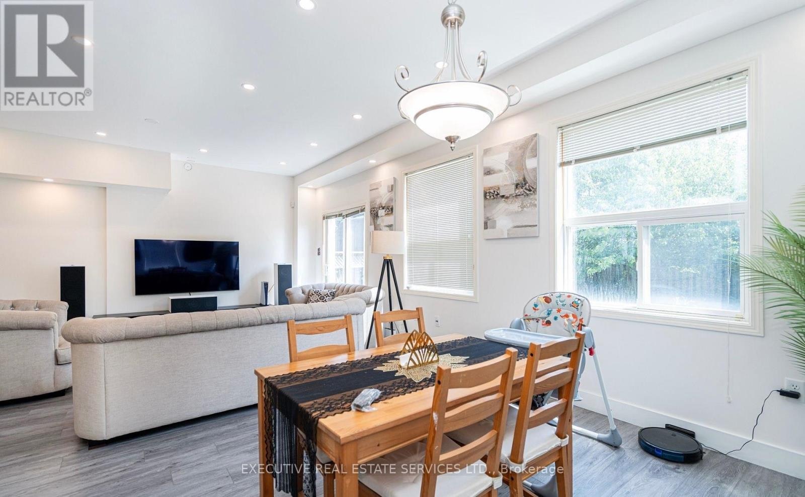 25 Dreamcrest Court, Whitby, ON, L1R 3P7 - 17