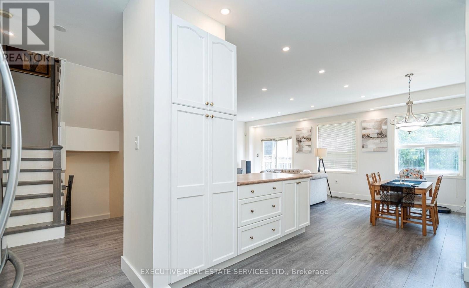 25 Dreamcrest Court, Whitby, ON, L1R 3P7 - 22
