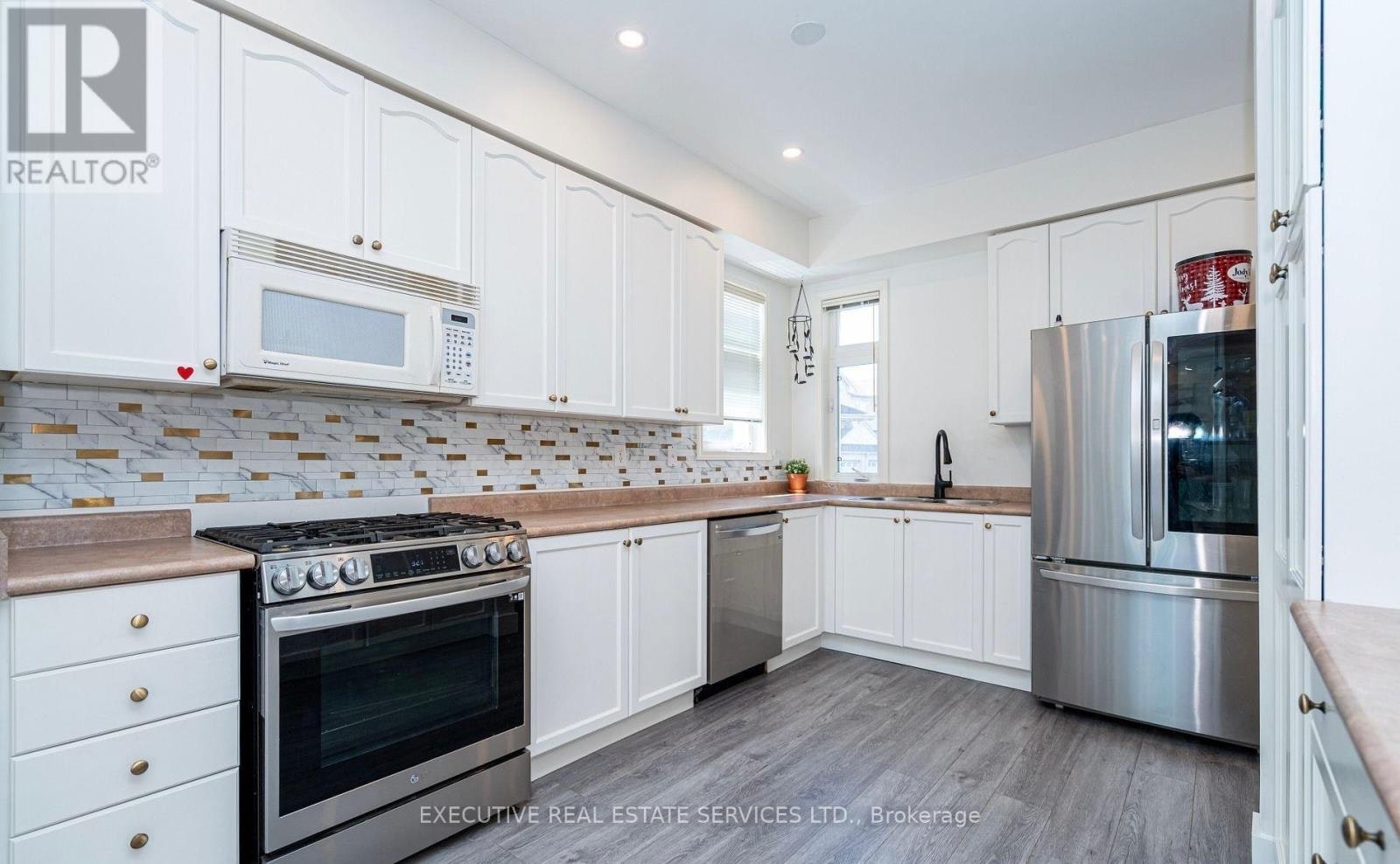 25 Dreamcrest Court, Whitby, ON, L1R 3P7 - 20
