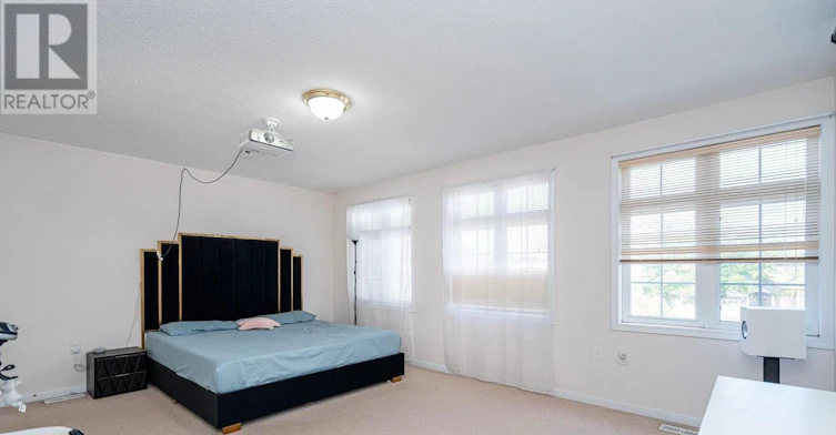 25 Dreamcrest Court, Whitby, ON, L1R 3P7 - 26