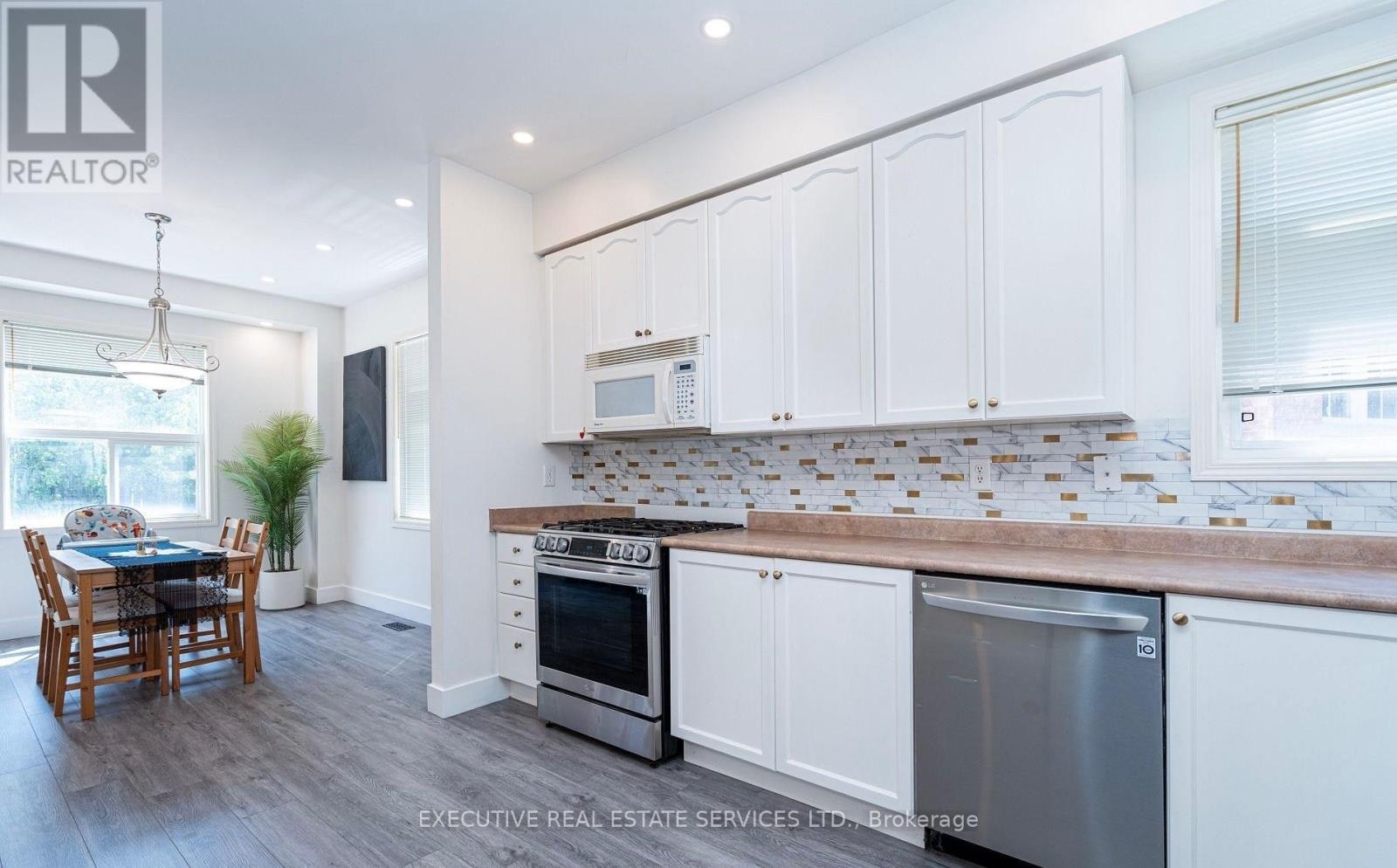 25 Dreamcrest Court, Whitby, ON, L1R 3P7 - 21