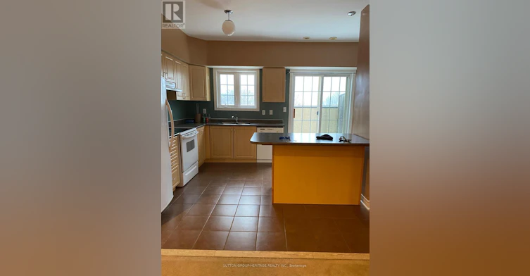 12-1250 St. Martins Drive W, Pickering, ON, L1W 0A2 - 2