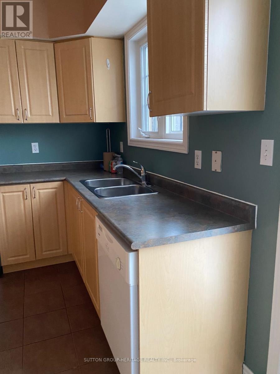 12-1250 St. Martins Drive W, Pickering, ON, L1W 0A2 - 5