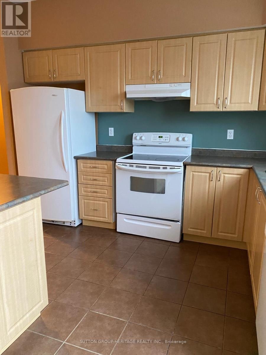 12-1250 St. Martins Drive W, Pickering, ON, L1W 0A2 - 4