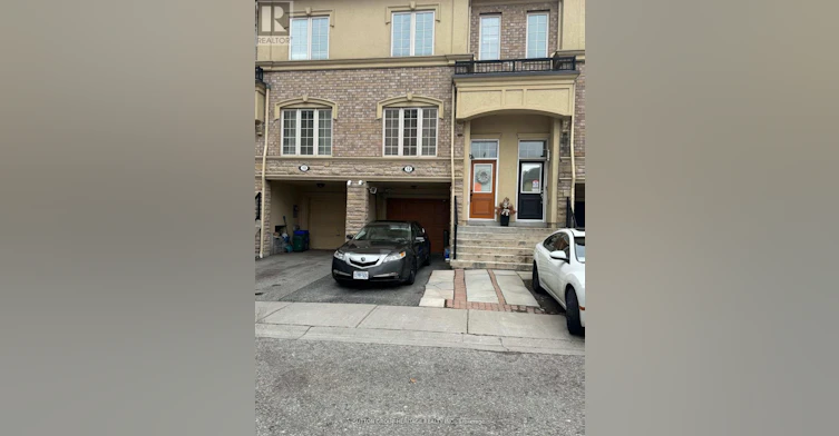 12-1250 St. Martins Drive W, Pickering, ON, L1W 0A2