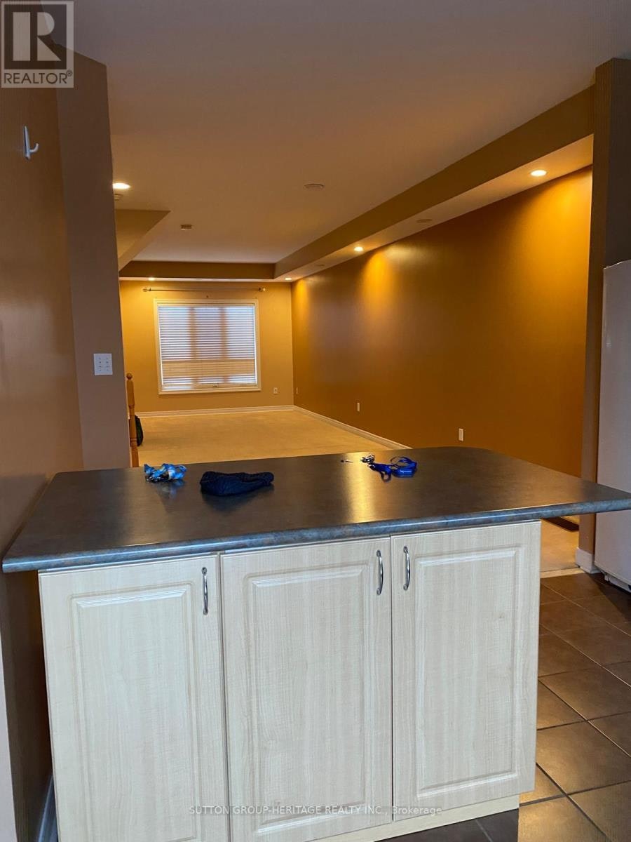 12-1250 St. Martins Drive W, Pickering, ON, L1W 0A2 - 3