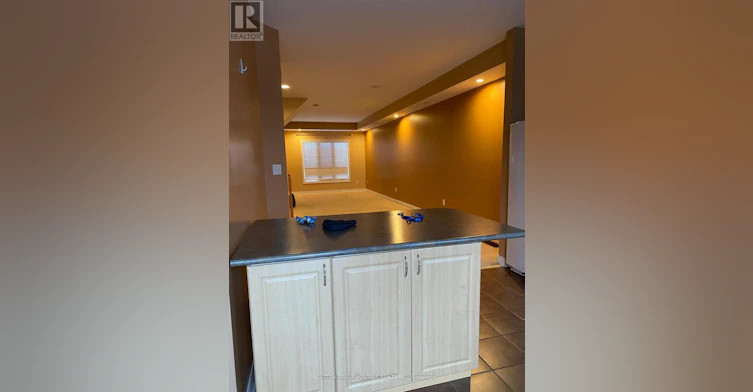 12-1250 St. Martins Drive W, Pickering, ON, L1W 0A2 - 3