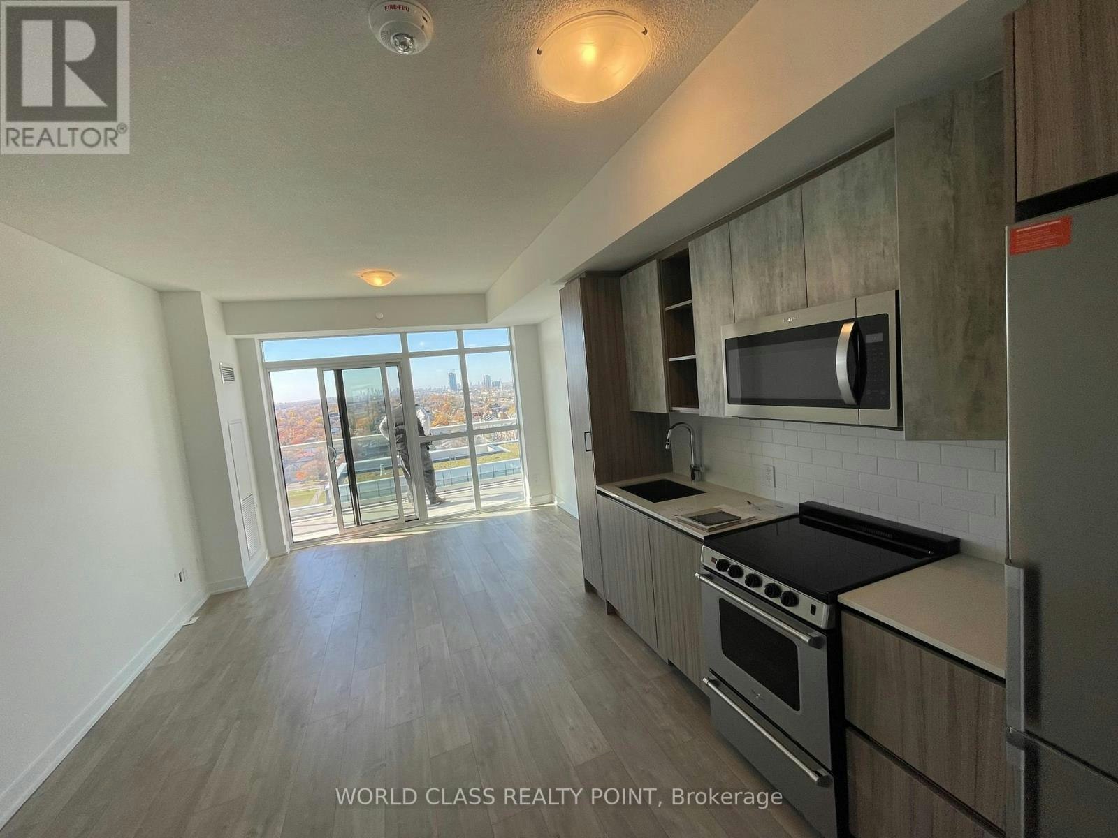 1609-251 Manitoba Street, Toronto, ON, M8Y 0C7 - 4