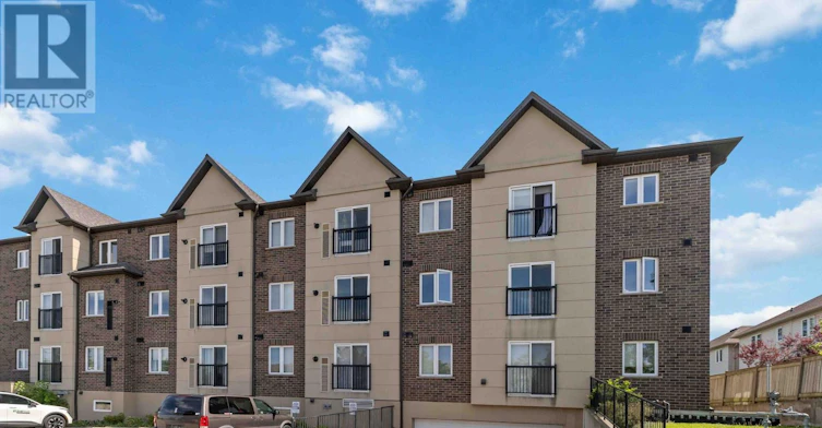 304-886 Golf Links Road, Hamilton, ON, L9K 1J8 - 2