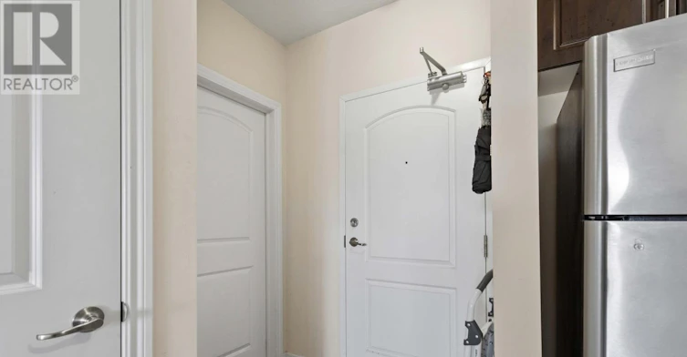 304-886 Golf Links Road, Hamilton, ON, L9K 1J8 - 4